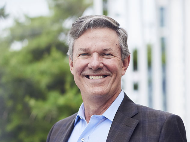 headshot for Terry DeWitt