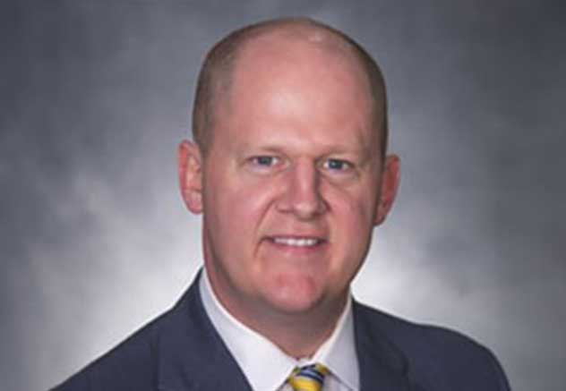 Headshot of Matthew Roberts