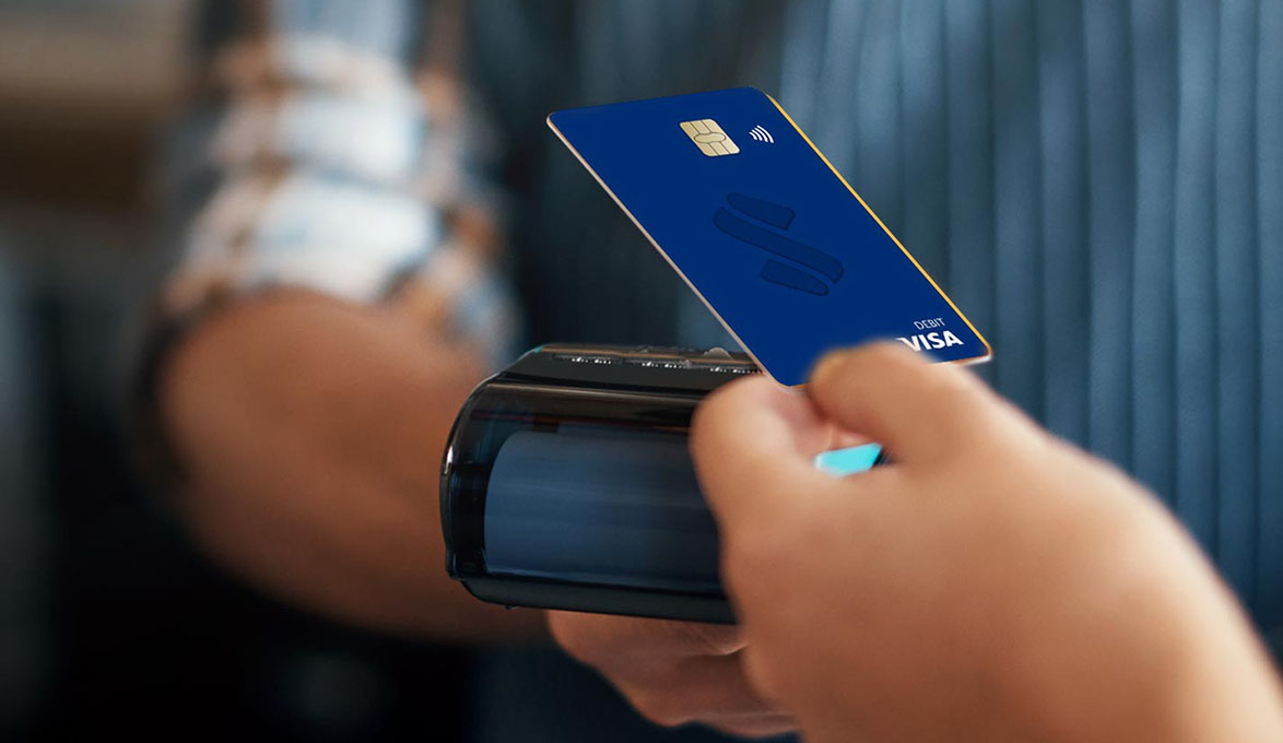 Using a Contactless Card at a store