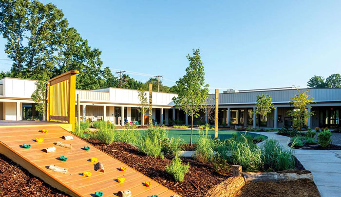 Greensboro Day School Front Desk