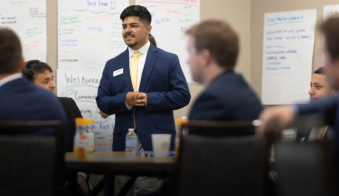 southstate commercial banking intern speaking to group