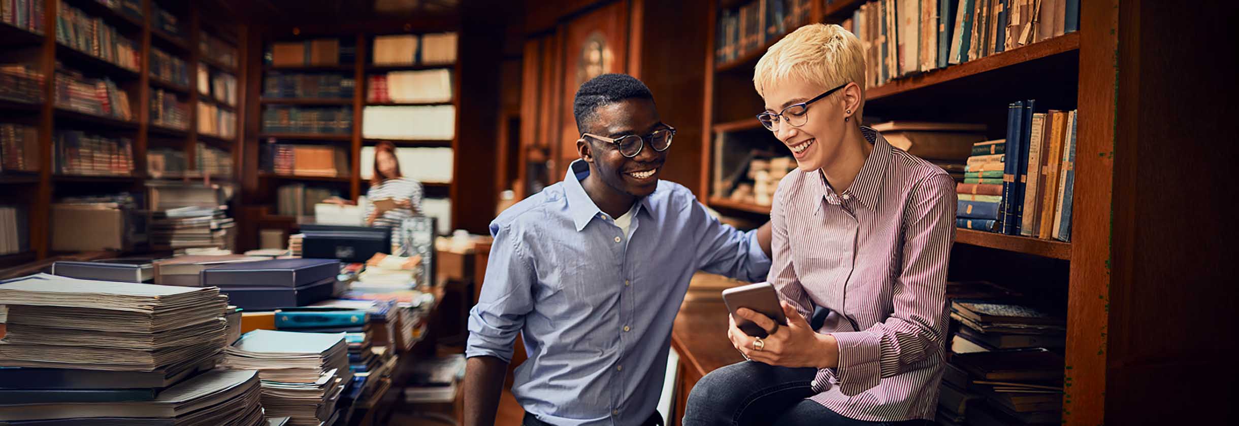 Small business owner accepting zelle as payment for hairdresser services